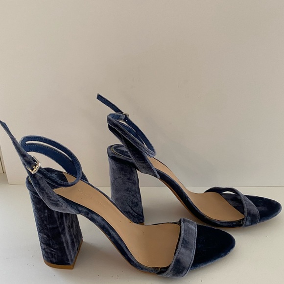 Stradivarius div of Zara strappy sandal new - Picture 1 of 6